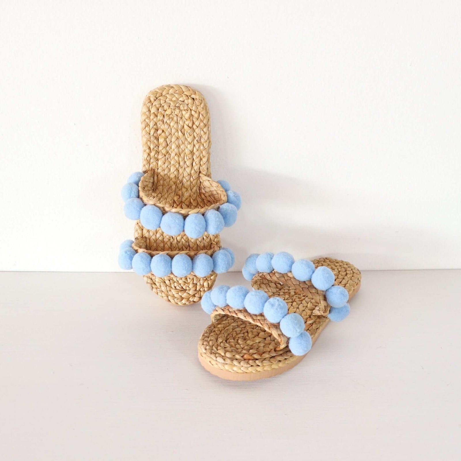 CHA RUM PORN - Straw Shoes