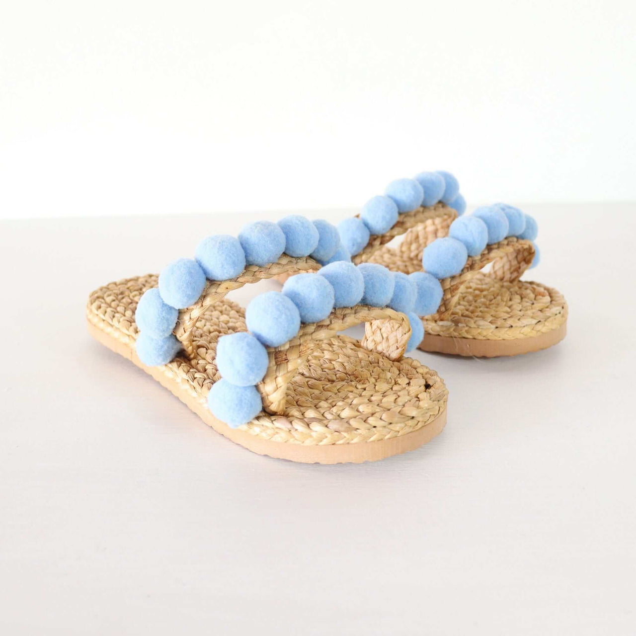CHA RUM PORN - Straw Shoes