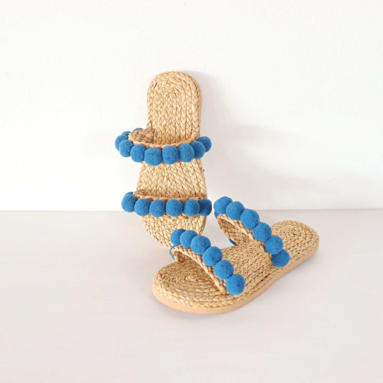 JIT SI NEE - Straw Shoes