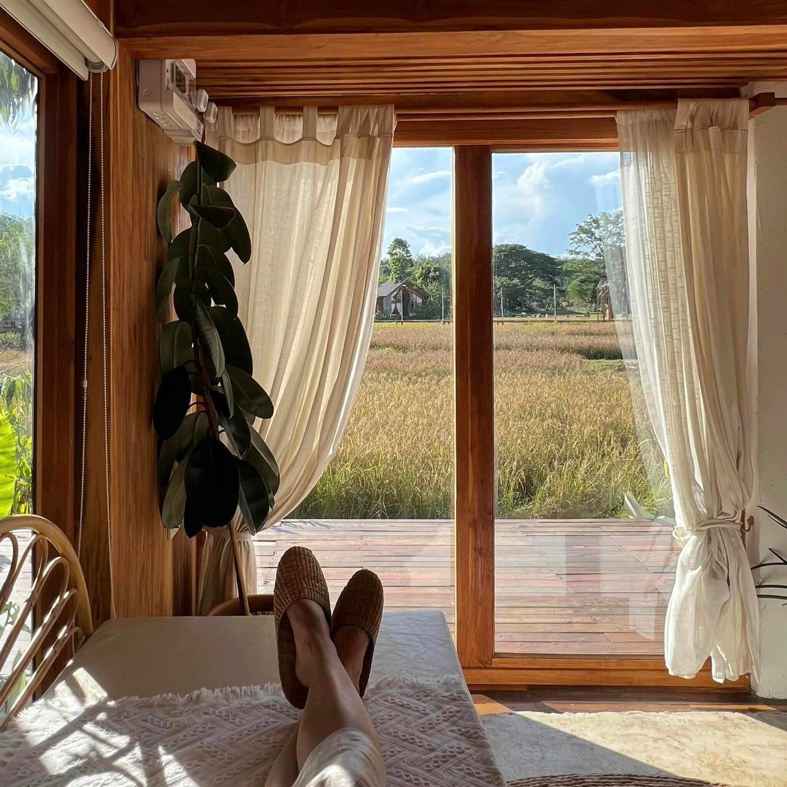 NICHA Straw Slipper Shoes - Effortless Style and Sustainable Comfort