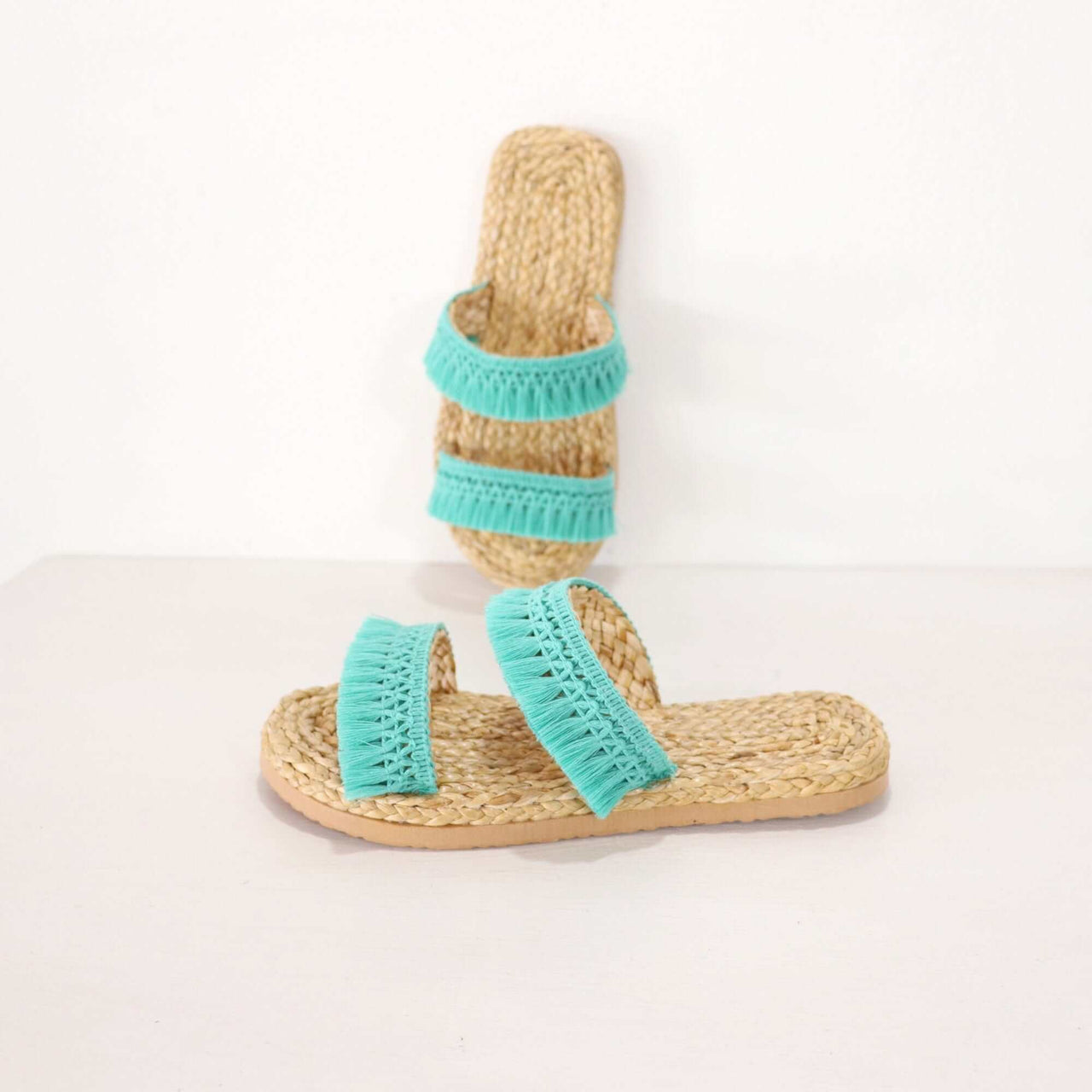 NA PI DA - Straw shoe