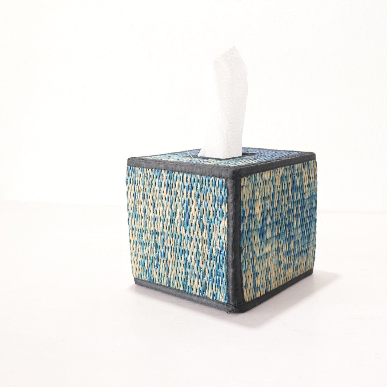 PUN THA LEE - Tissue Box Cover