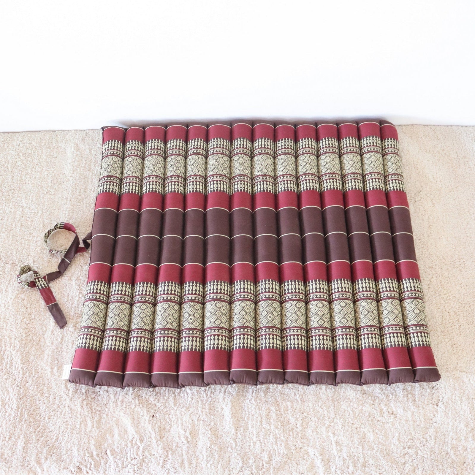 PA THA PEE - Roll Up Zabuton Meditation Cushion