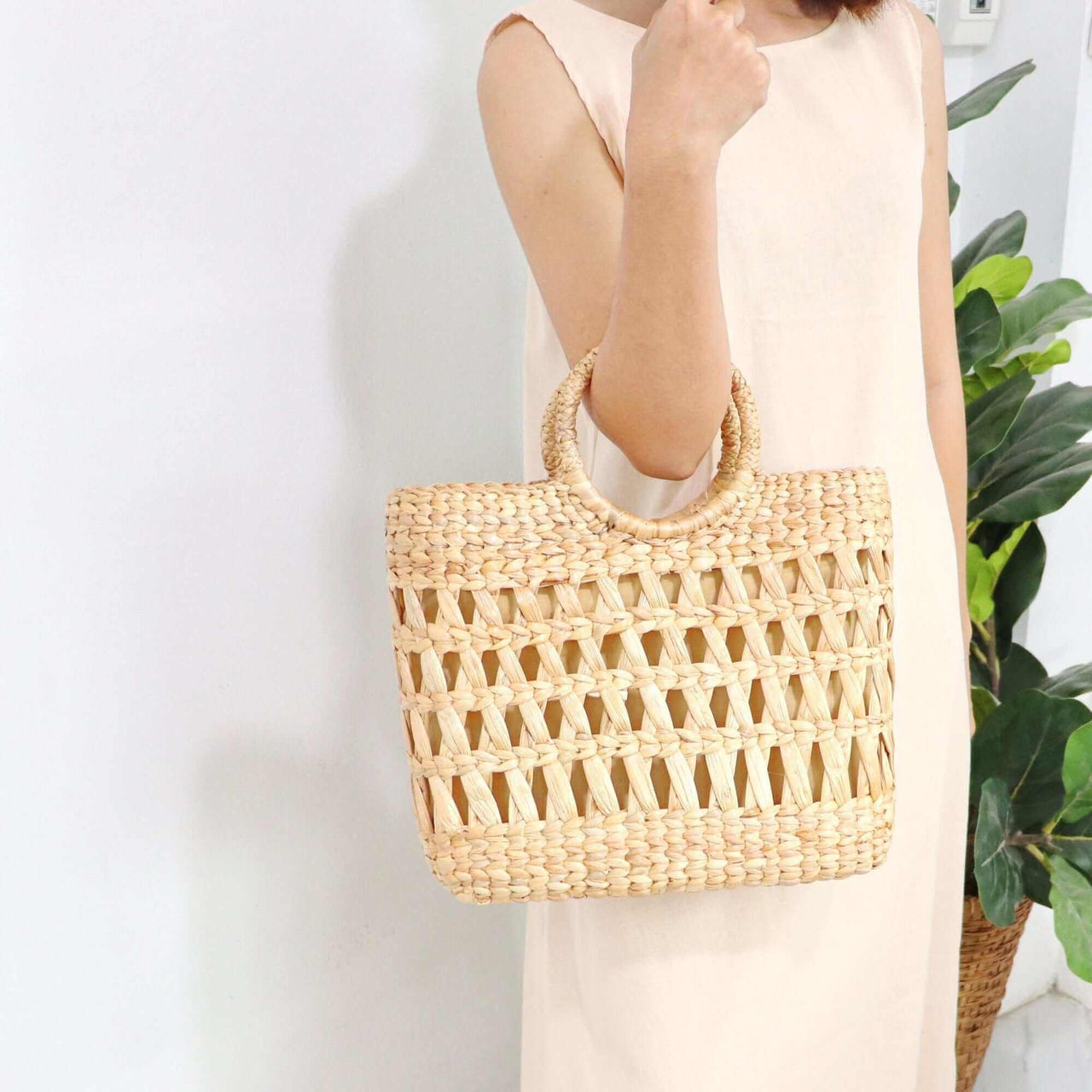 A NO NA Straw Basket Bag - Effortless Bohemian Chic for Sustainable Style