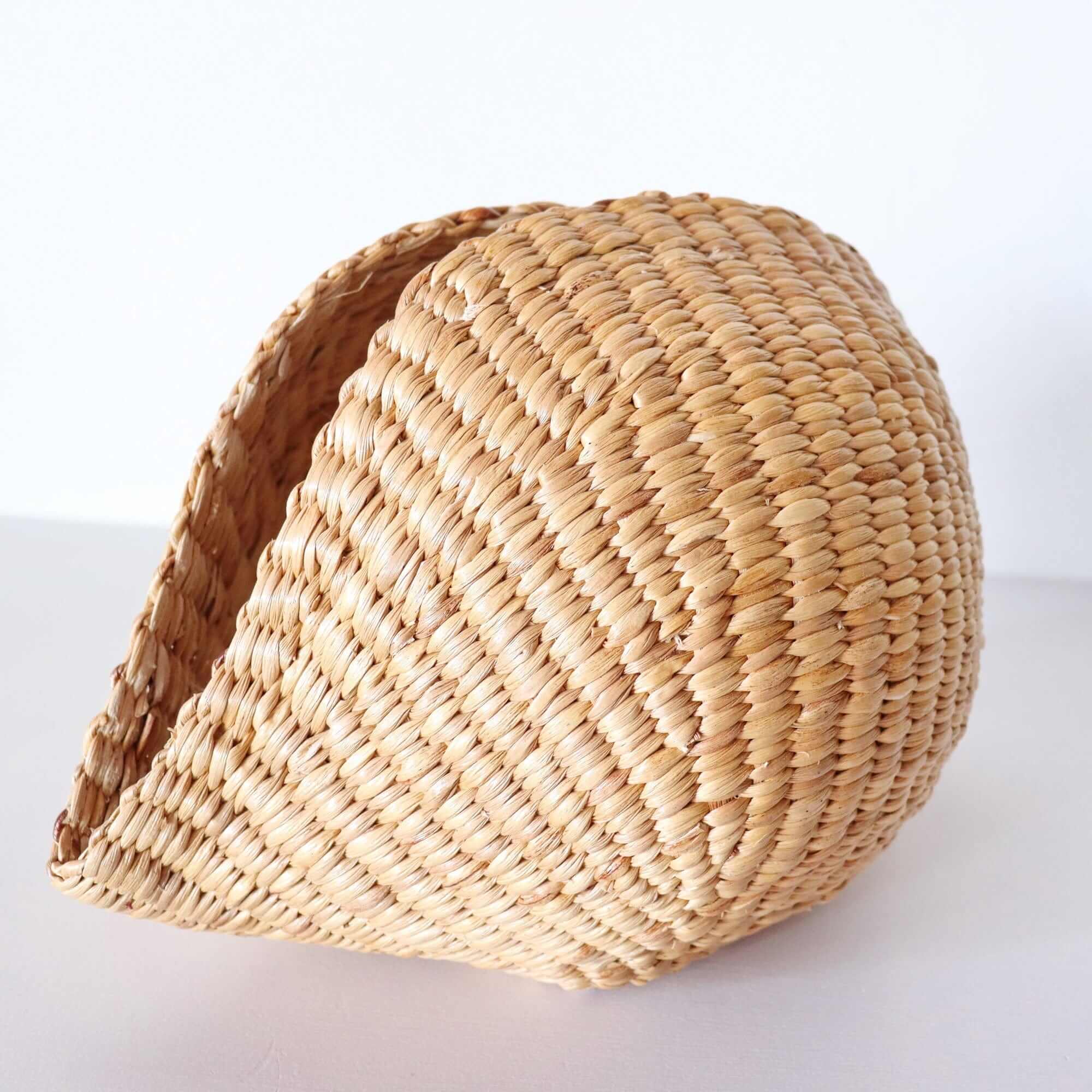 JI RA THEP - Seagrass Basket