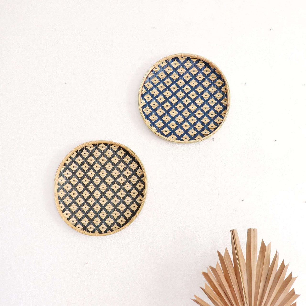A TI NUCH - Wall Art Décor Hanging Set of 2 (Black and Blue)