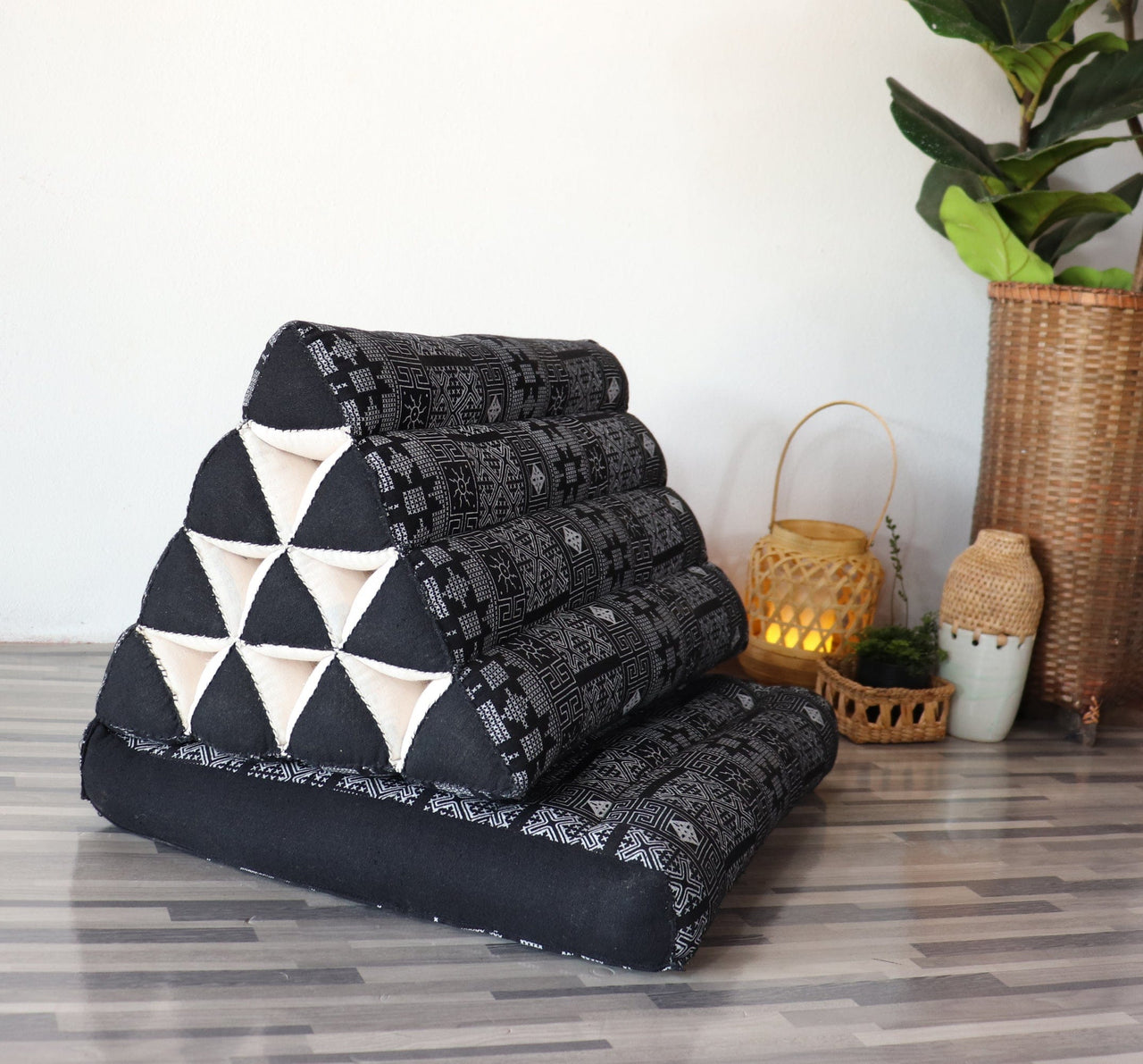 WA CHI RA - Thai Triangle Cushion (1-Fold Recliner Cushion)