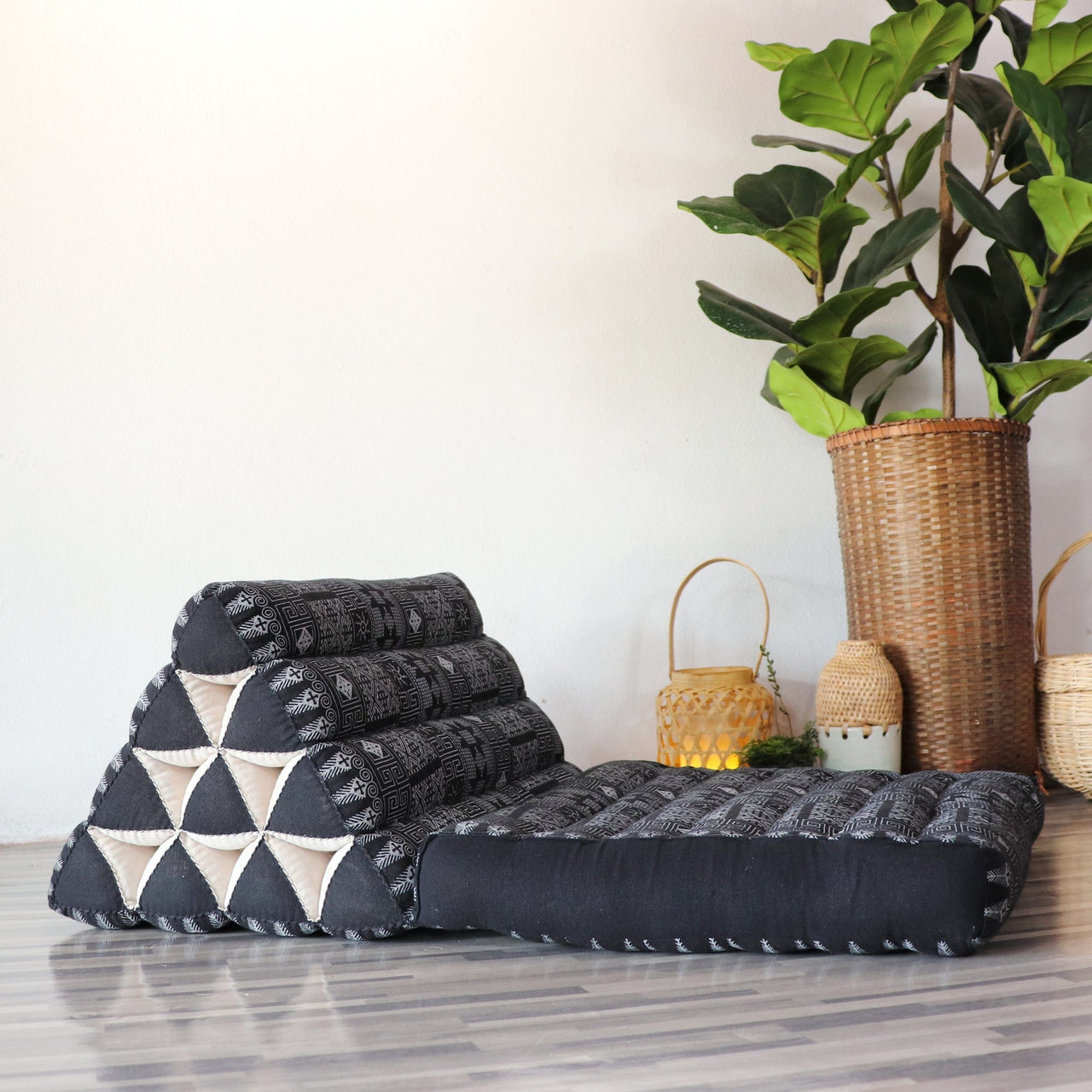 WA CHI RA - Thai Triangle Cushion (1-Fold Recliner Cushion)