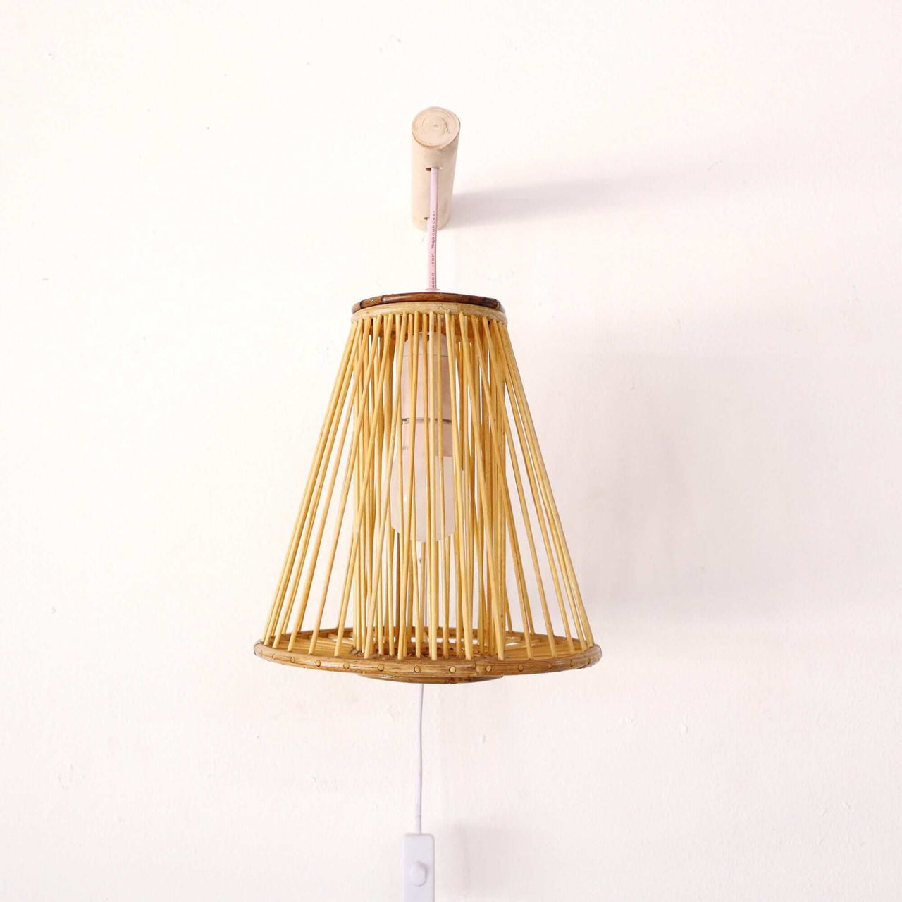 DOROTHY - Boho Wall Sconce (Switch)