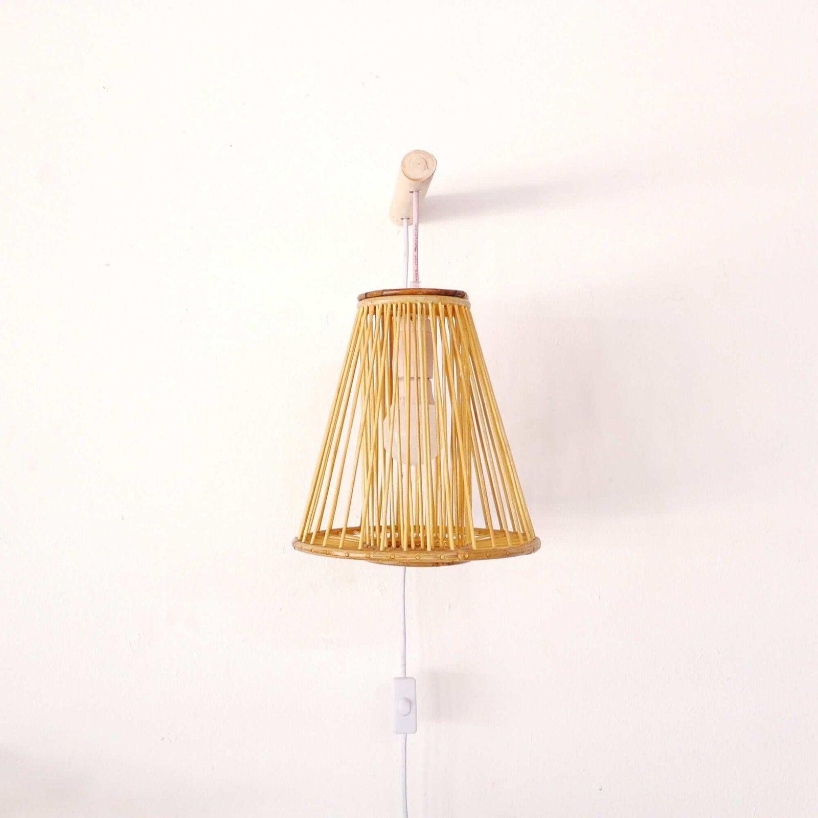 DOROTHY - Boho Wall Sconce (Switch)