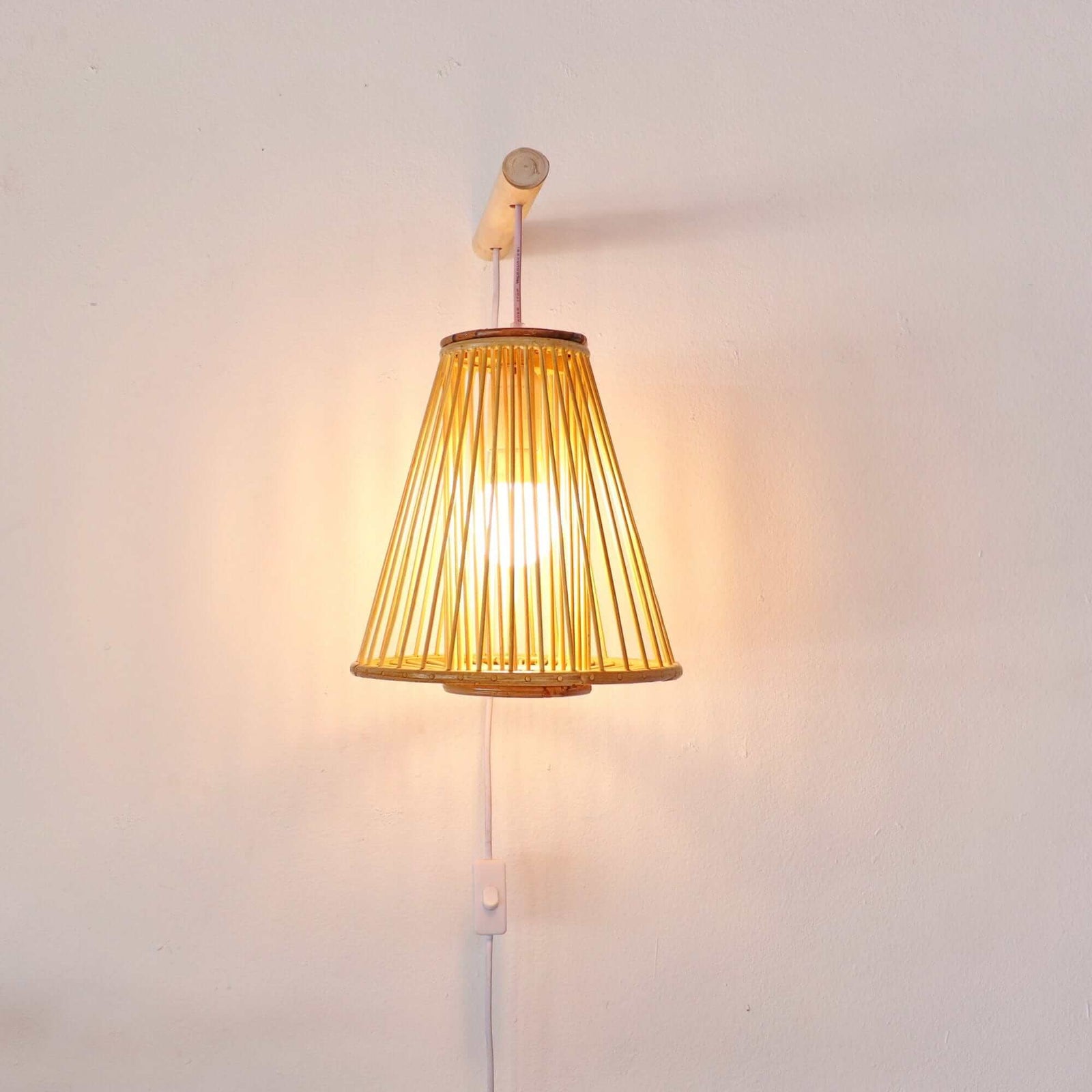 DOROTHY - Boho Wall Sconce (Switch)