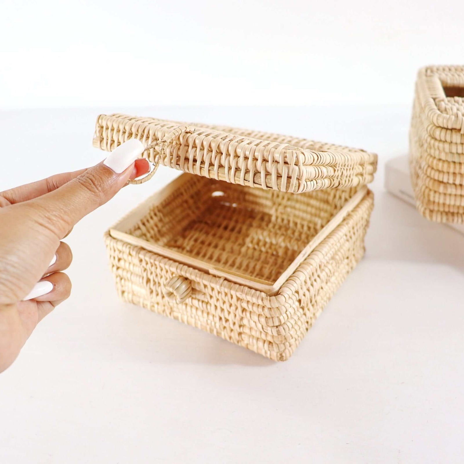 A KEE RA-Square Rattan Tissue Box Cover