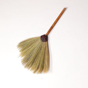 NI THAN - Decorative Broom