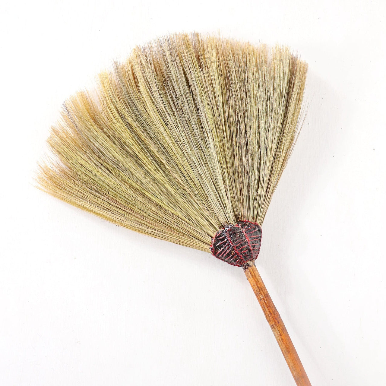 NI THAN - Decorative Broom