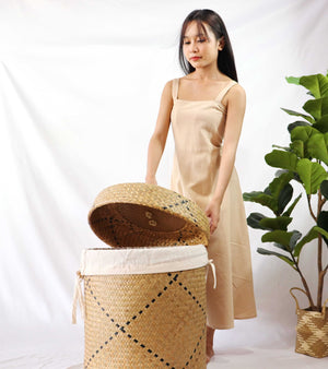 THAIHOME HOMEWARE KU MUD Handwoven Laundry Basket With Handles and a Lid