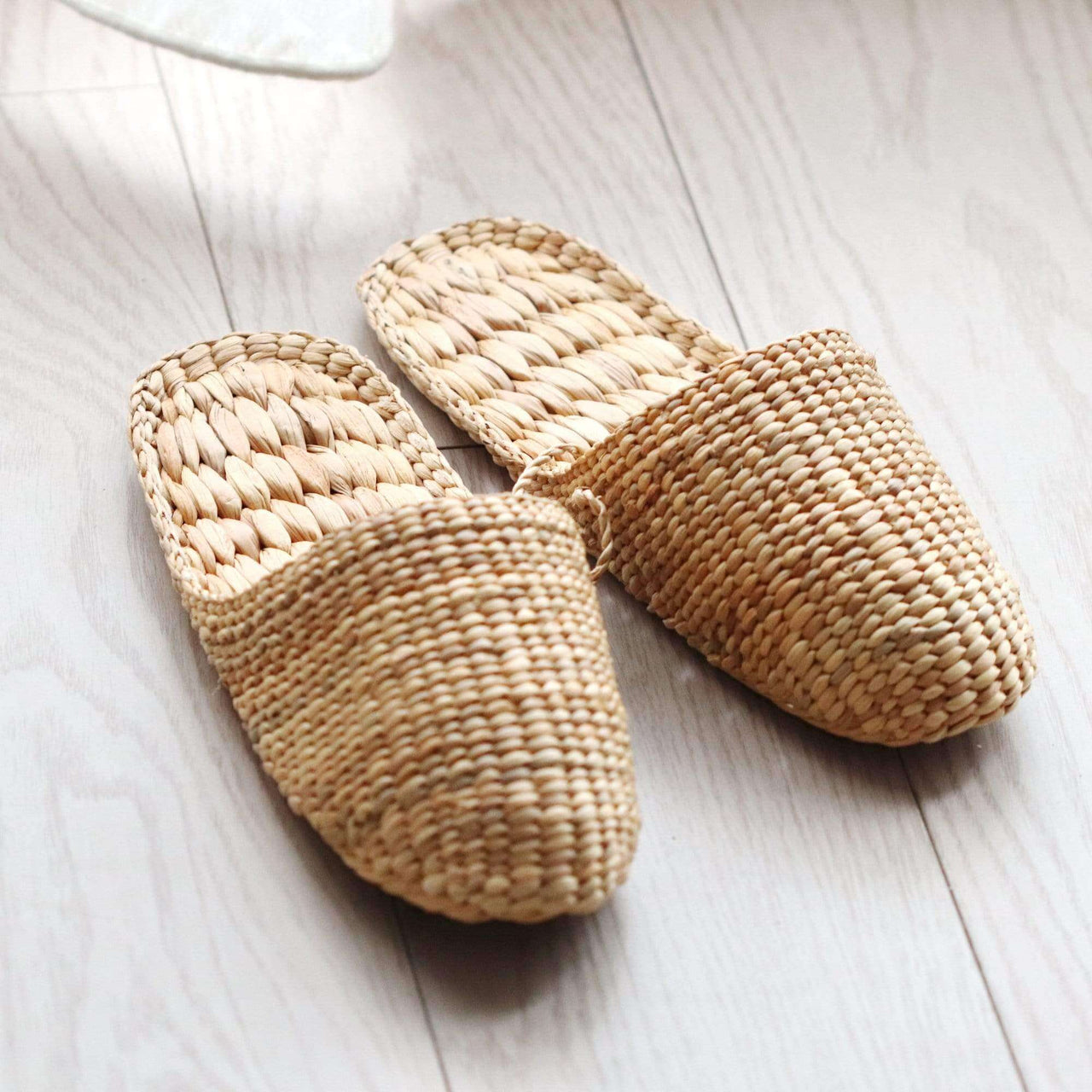NICHA Straw Slipper Shoes - Effortless Style and Sustainable Comfort