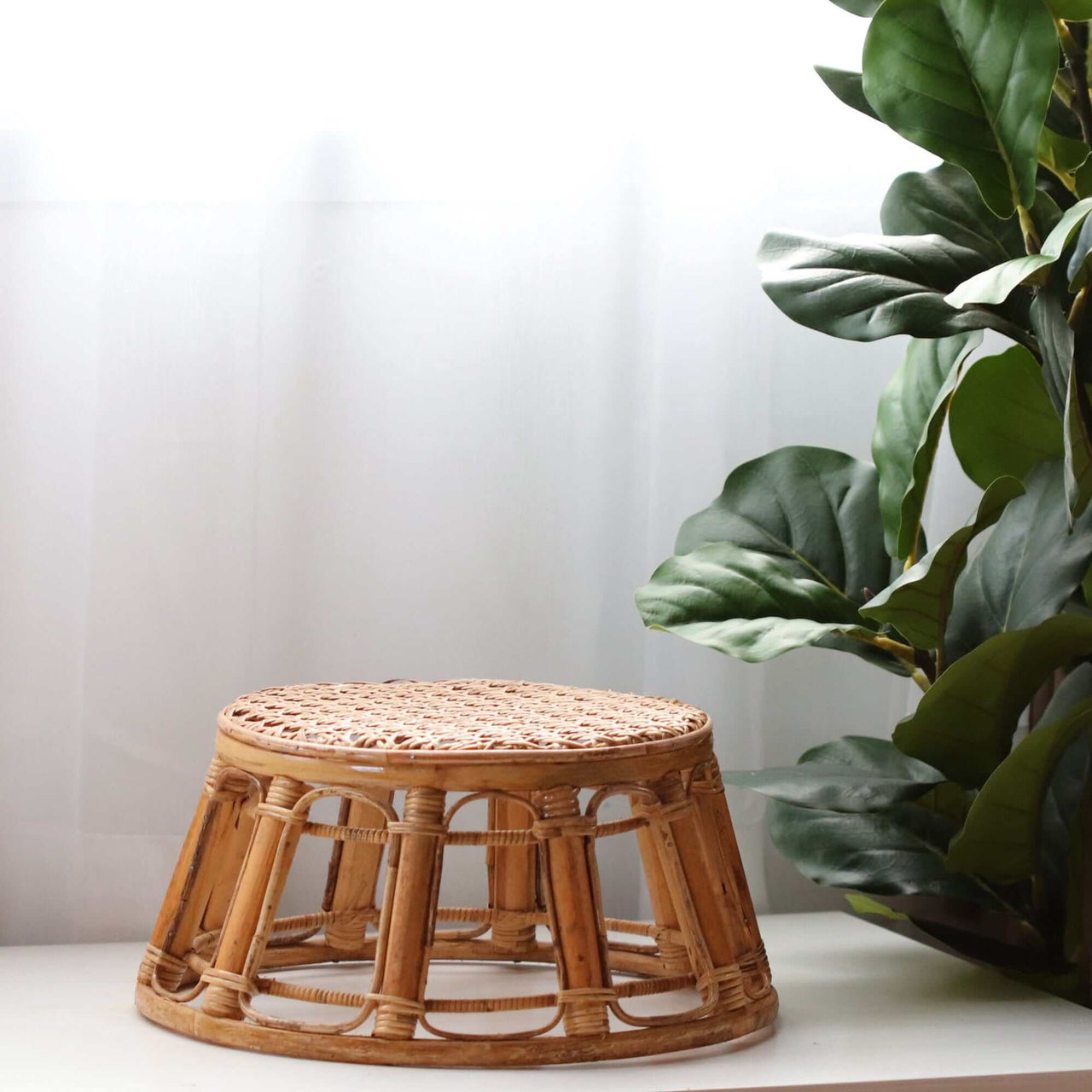 PRA JAN - Rattan Ottoman