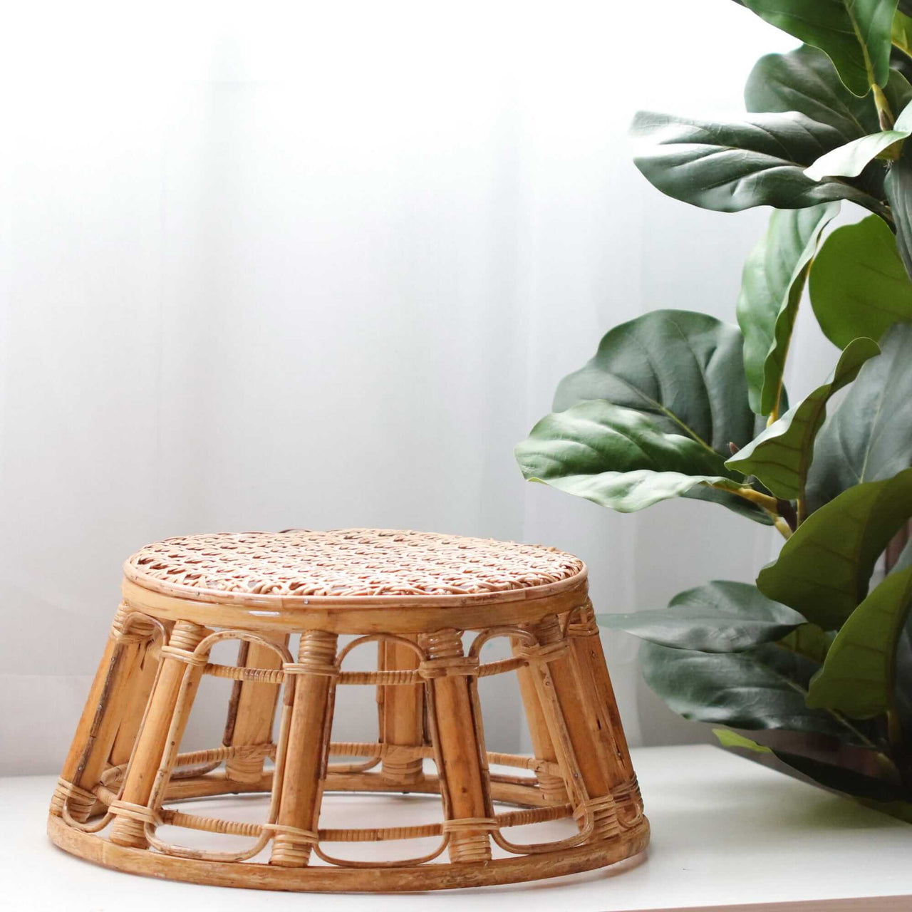 PRA JAN - Rattan Ottoman