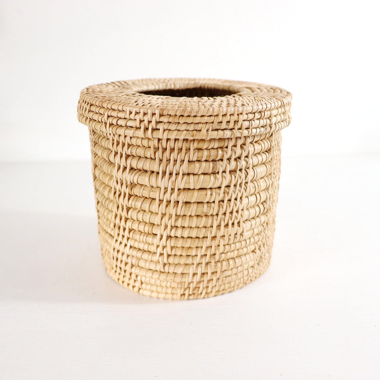 VIT WA RA - Rattan Tissue Box