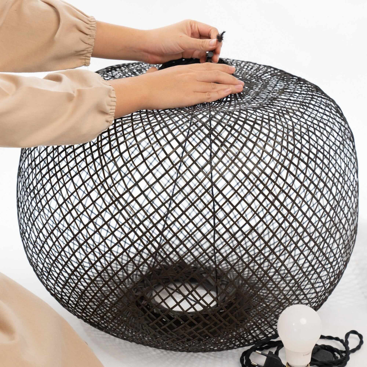 A WA RA -Boho Floor Lamp (Black)
