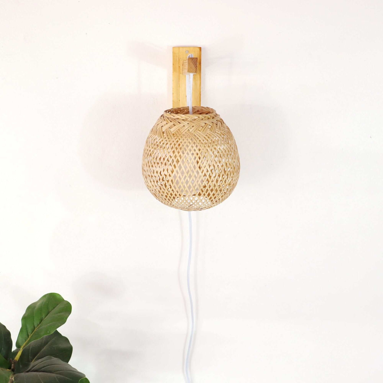 KIRIN - Boho Wall Sconce (7-8 Ins)