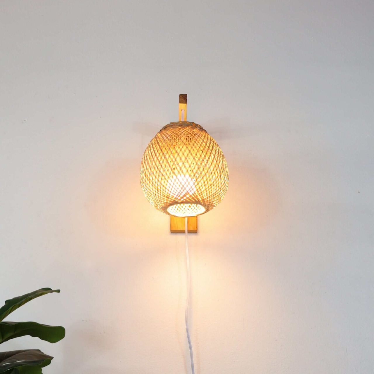 KIRIN - Boho Wall Sconce (7-8 Ins)