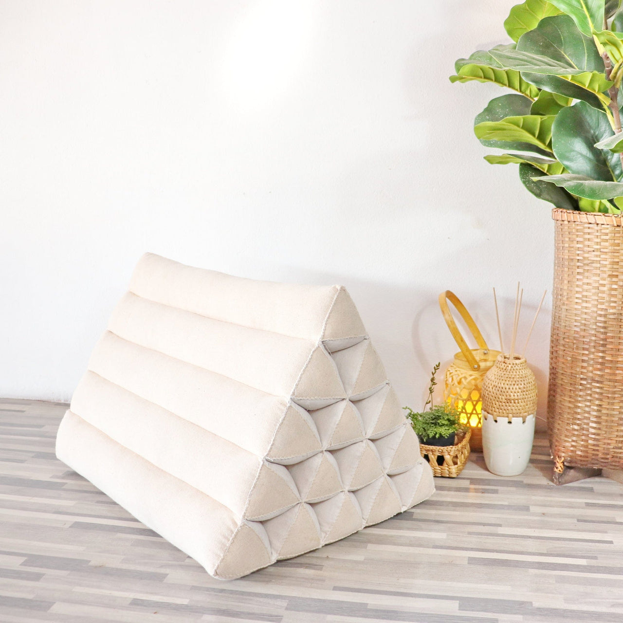 WA RA NA - Thai Triangle Pillow (White)