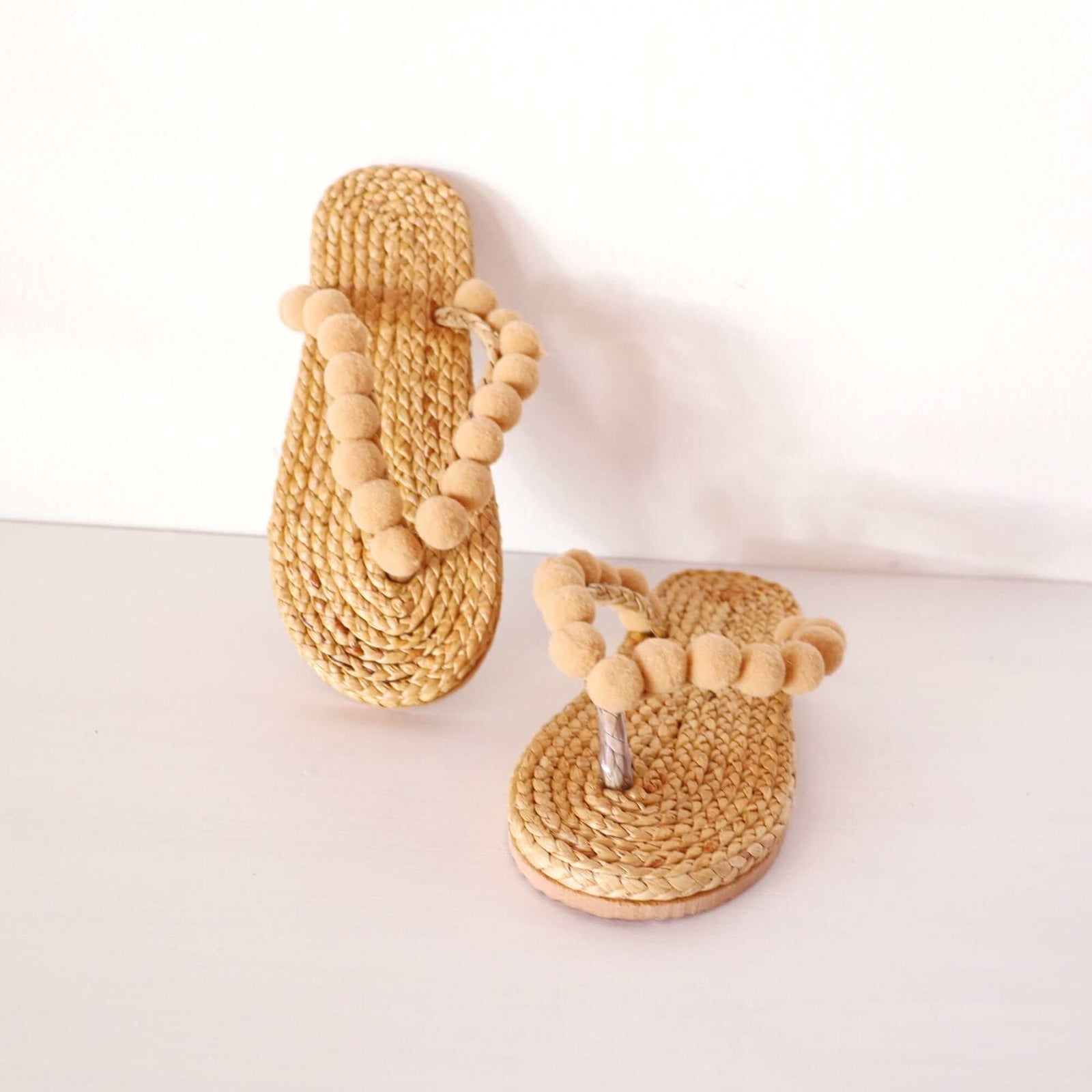 CHAN THA RAT - Straw Shoe