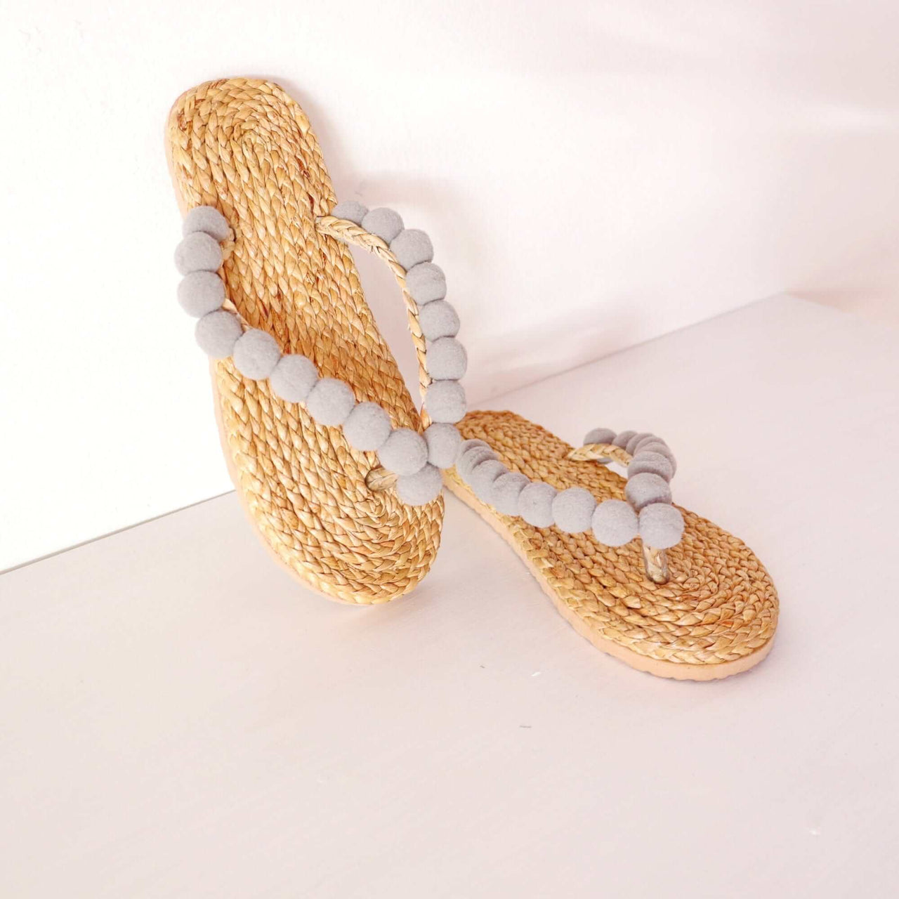 KEE RA NA - Straw Shoe