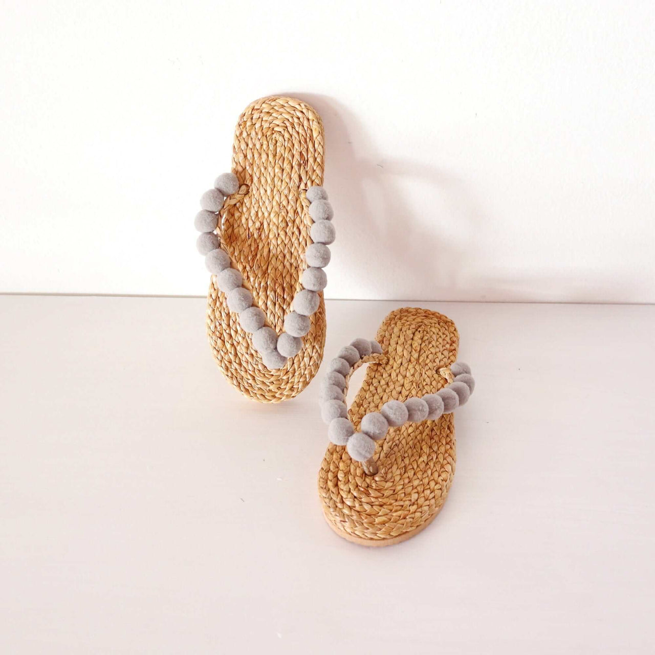 KEE RA NA - Straw Shoe
