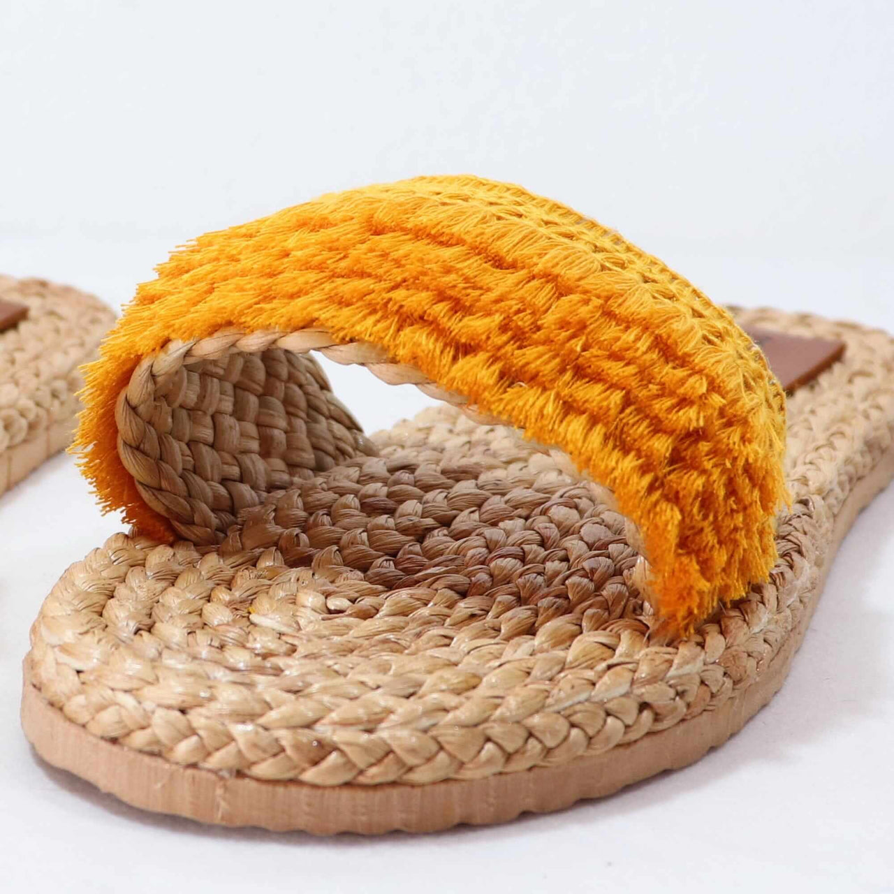 MA NAN - Straw Shoe